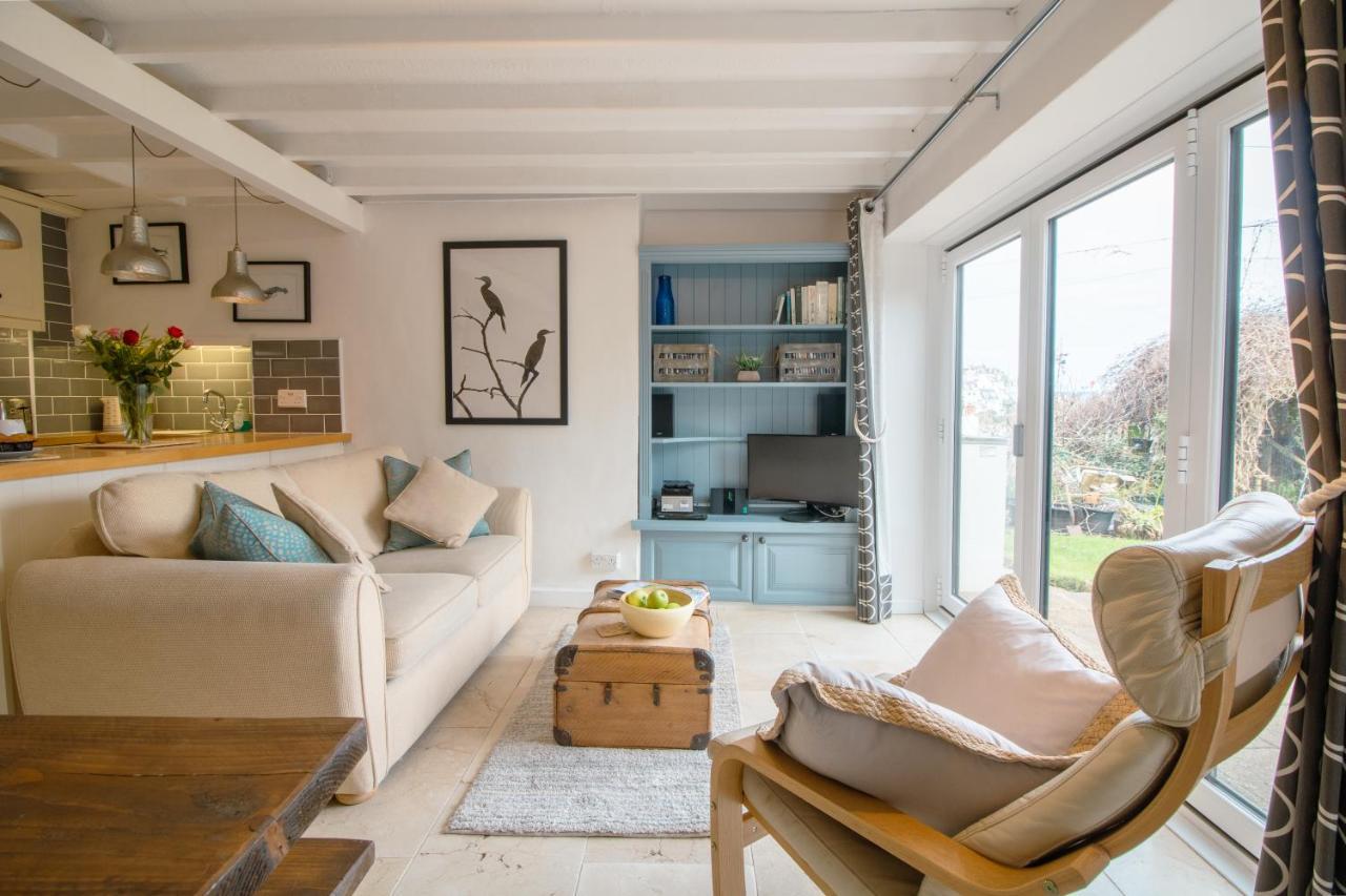 Cormorant- Sea View, Couples Retreat Бриксем